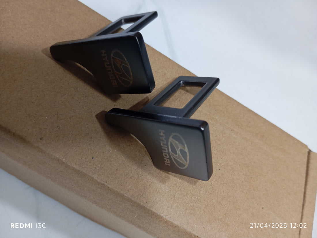HYUNDAI LOGO METAL SEAT BELT CLIP HIGH QUALITY IMPORTED FROM CHINA